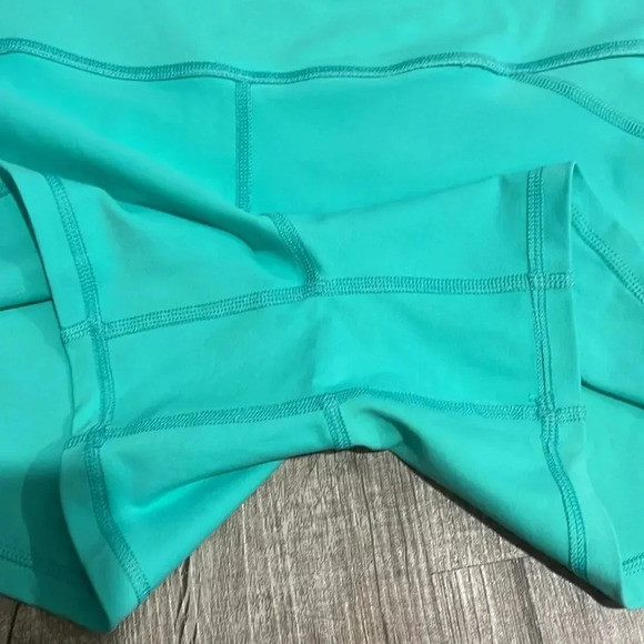 Born Primitive - Booty Activewear Shorts - Size XL - Bluish/Green - Picture 9 of 9